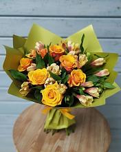 Букет цветов из:  Альстромерии и Розы в Новостройку