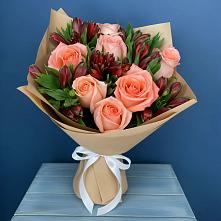 Букет цветов из:  Розы и Альстромерии #REPLACE_PRED# Новостройку