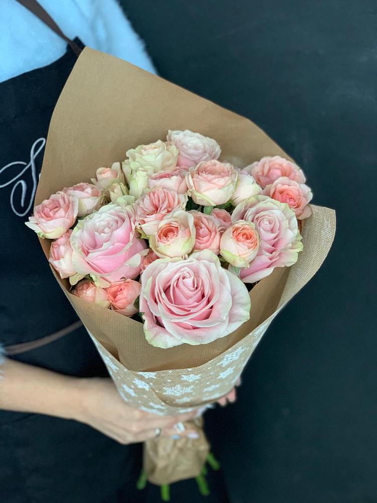 Букет цветов из: Хризантемы и Розы в Новостройку