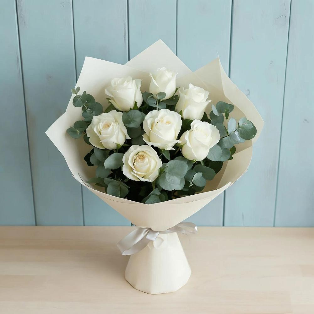 Букет Белые розы в Эвкалипте в Новостройку